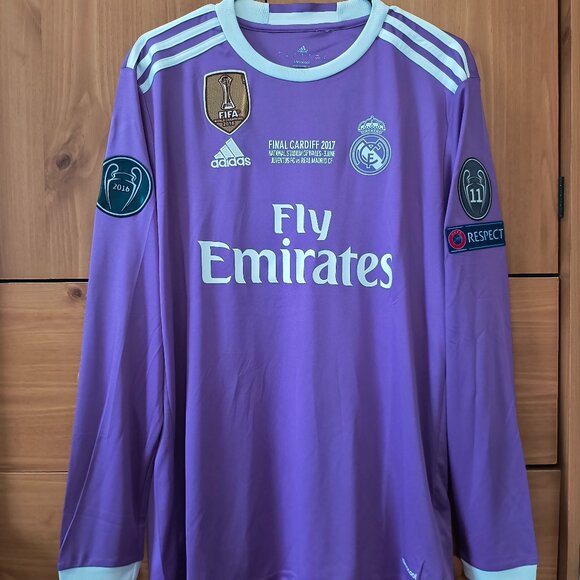 C. Ronaldo #7 Purple Real Madrid 2016/17 UCL Final away kit - Picture 1 of 9